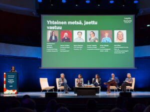Luontofoorumi 2026 panelin: Yhteinen metsä, jaettu vastuu osallistujat.